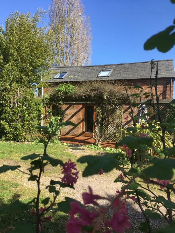 Ralph'S Barn Villa Newport  Exteriör bild